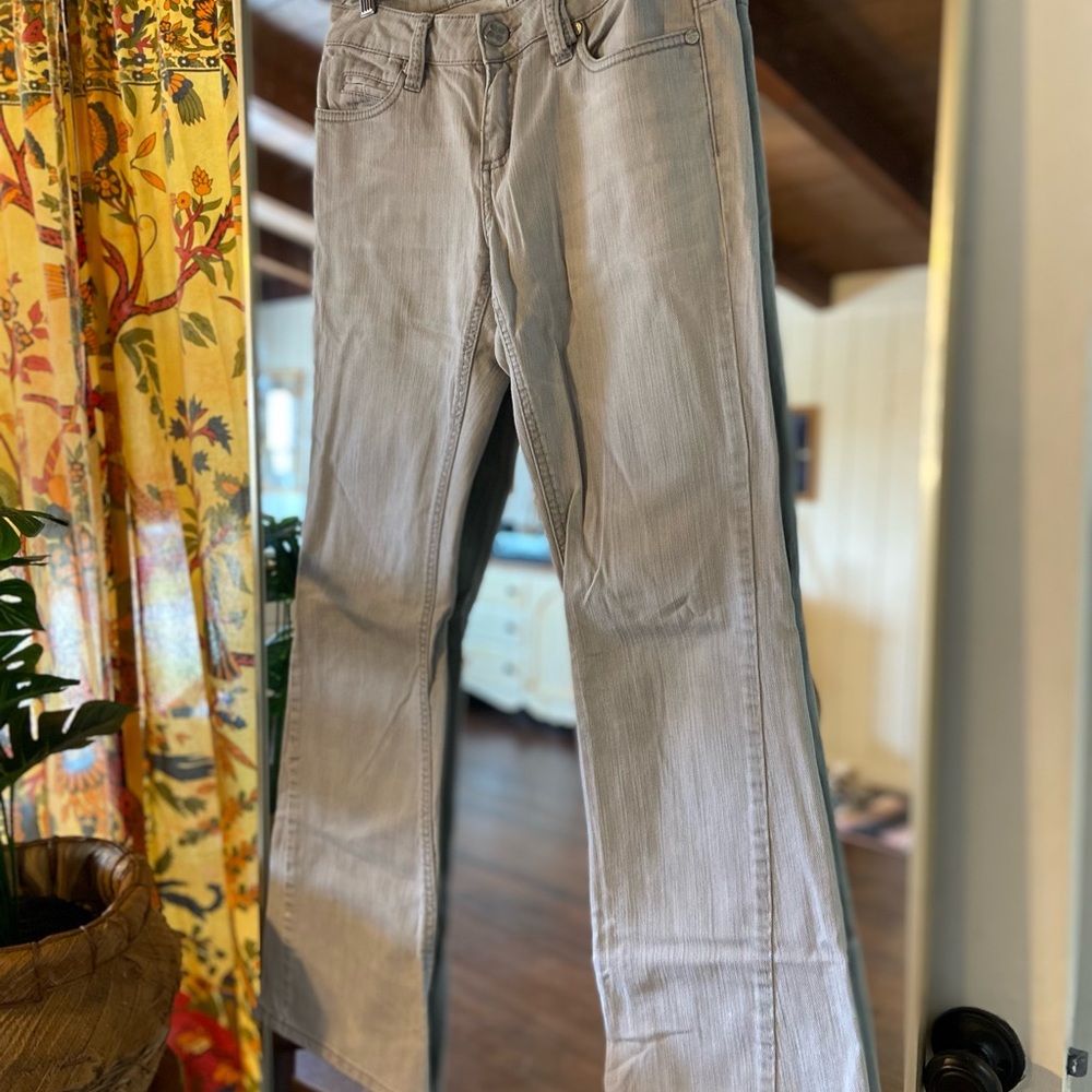 BCBGMaxAzria Light Gray Flare Jeans